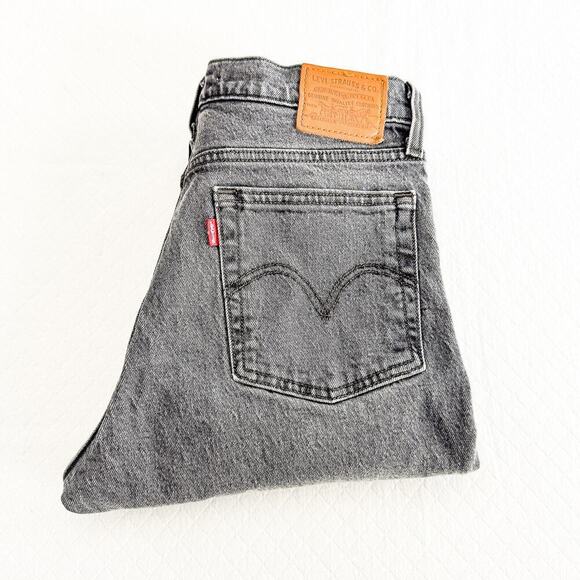 Levi's Wedgie Gray Wash Button Fly Charcoal Denim Straight Leg Jeans Size 26 - Picture 1 of 9